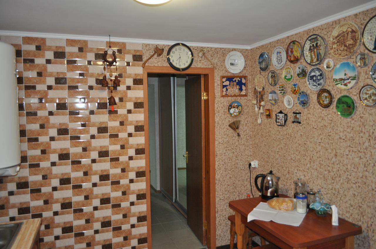 Hostel Bayit Kremenčuk Esterno foto